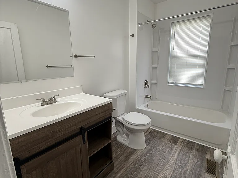 15203 Kinsman Rd #1 — Photo 13