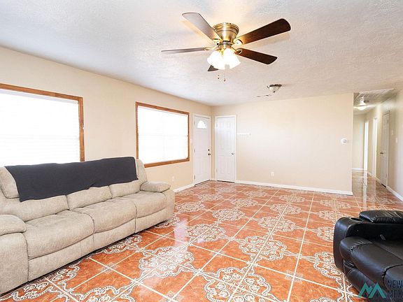 5th image of 1304 Hondo St