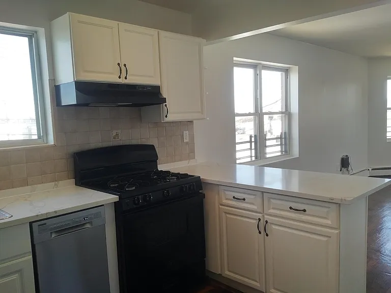 Wortman Ave — Photo 8