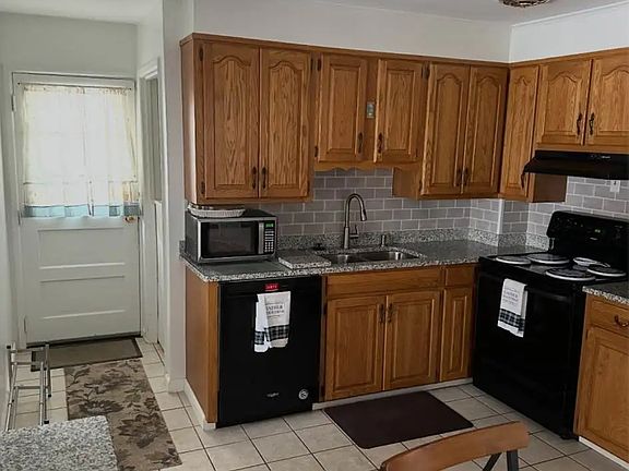 5th image of 10 Phillips St