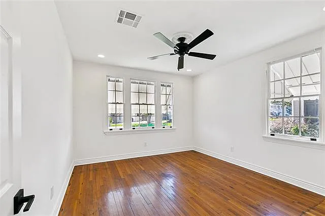 5658 Marshal Foch St — Photo 7