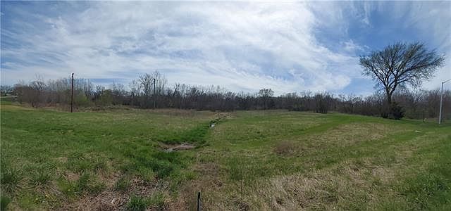 1st image of 130 Northeast Rd