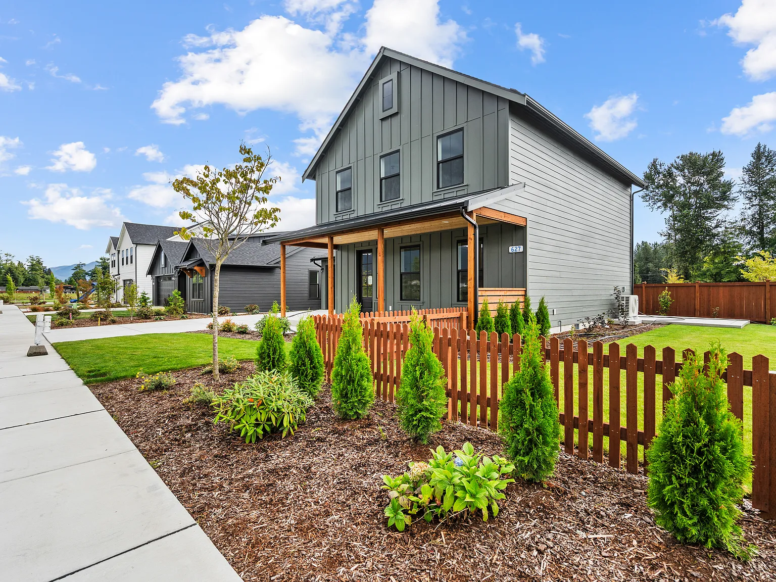 3 bed, 2.5 bath, 1663 sqft, $3,650 — Photo 1