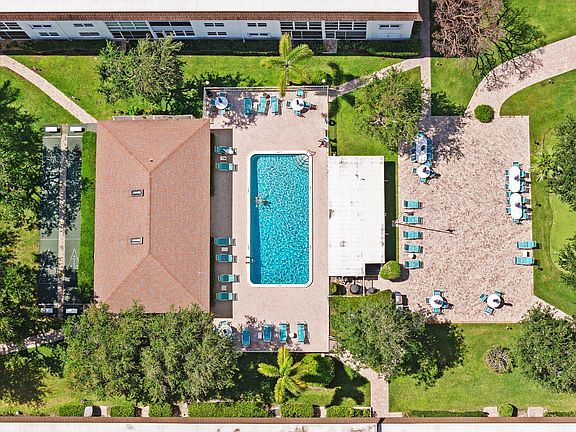 4th image of 1501 S Ocean Boulevard #204