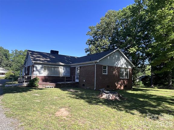 5th image of 209 S Roxford Rd