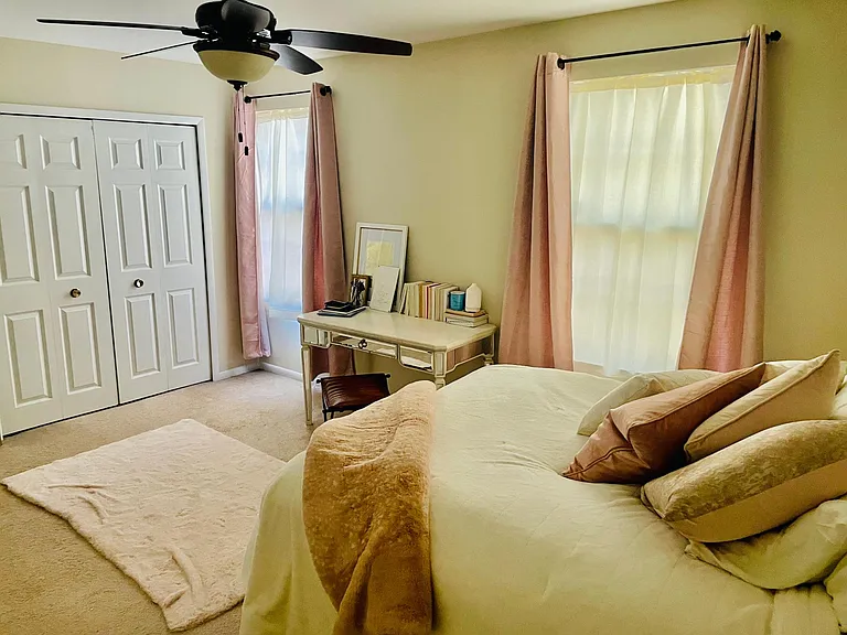 6398 Shaundale Dr — Photo 15