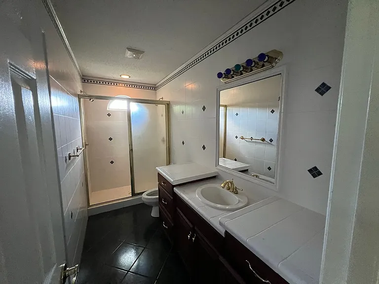 1635 Pondside Dr — Photo 10