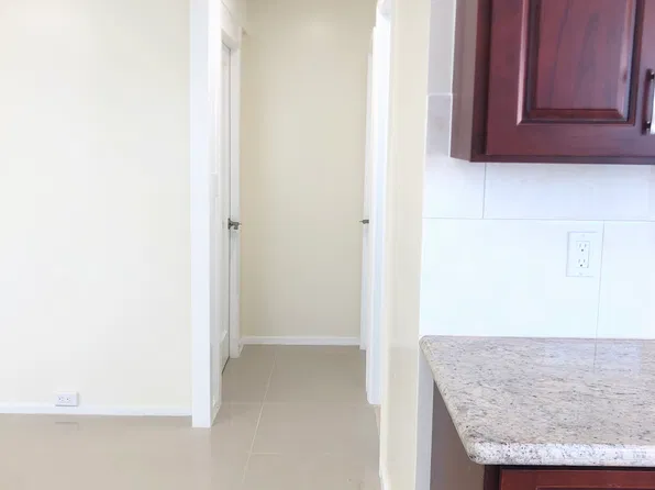625 Coolidge St #B, Honolulu, HI 96826