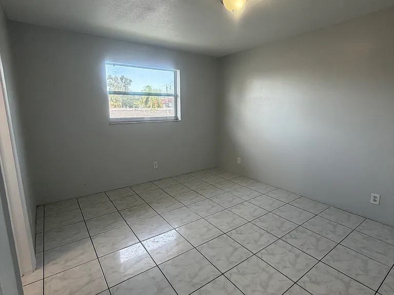 770 SW 8th St #104 — Photo 12