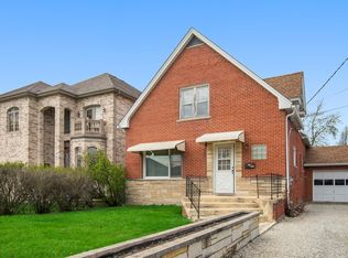 8632 W Stolting Rd, Niles, IL 60714