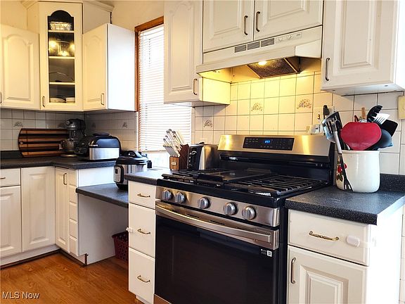 4th image of 5630 Cypress Dr NE