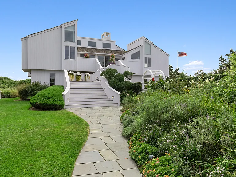 114 Dune Rd — Photo 48