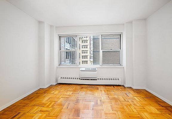 4th image of 300 E 46th St APT 9F