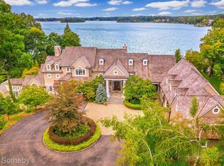 214 Gallogly Rd, Lake Angelus, MI 48326