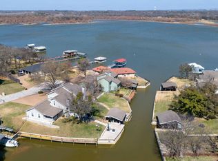 688 Harbor Dr N, Azle, TX 76020