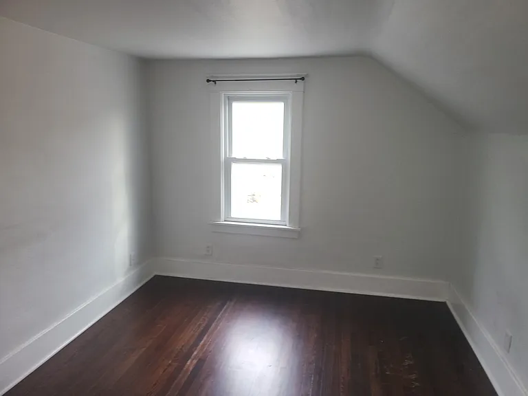 18 Whitfield Ave — Photo 7