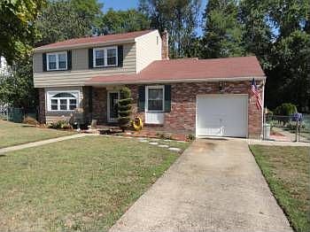 1st image of 471 Chelton Ave