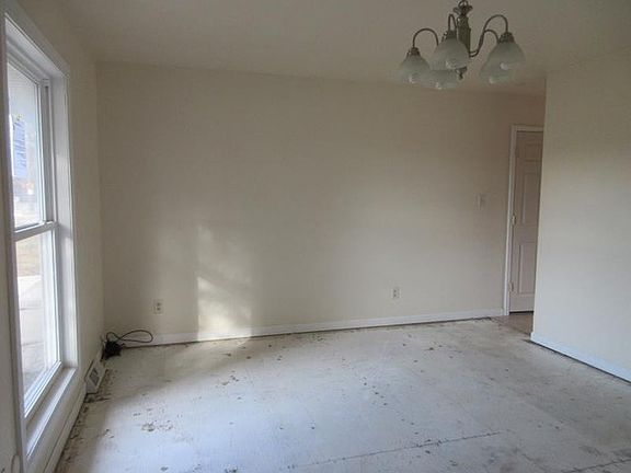 5th image of 3105 Glenwood Ave