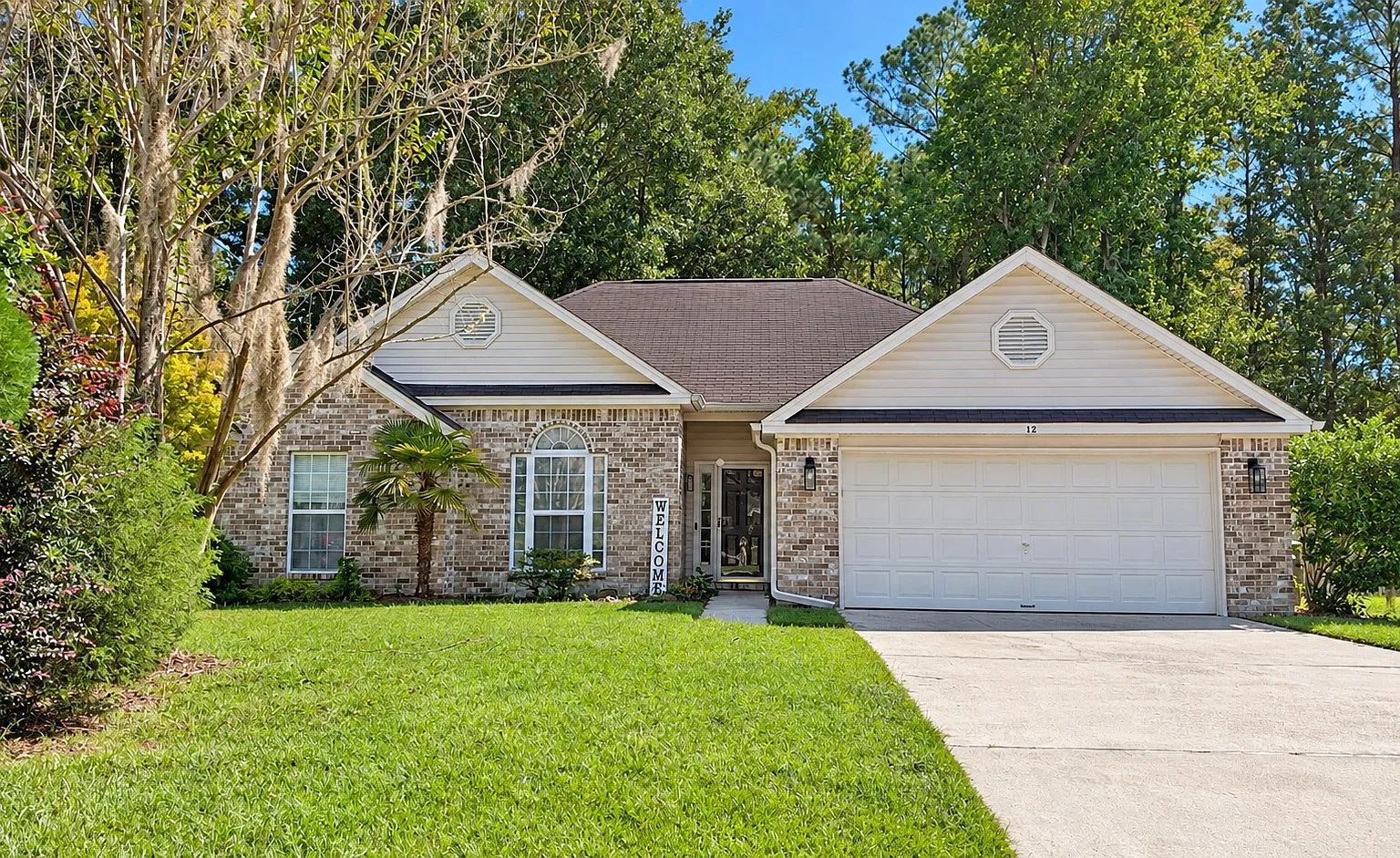 3 bed, 1408 sqft, $2,350 — Photo 1