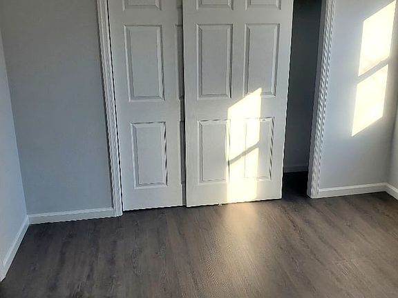 4th image of 820 E Hazelwood Ave #2