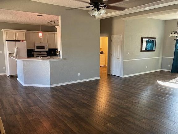3rd image of 5124 W 8th Ave