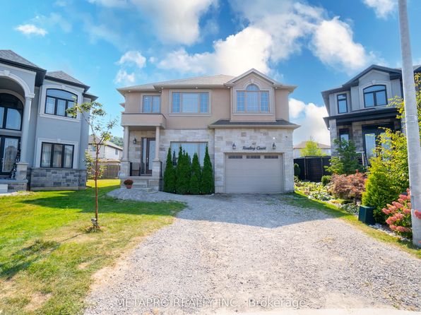 43 Riesling Ct, Hamilton, ON L8G 0B4