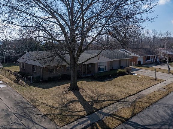 2nd image of 2535 Windsor Dr