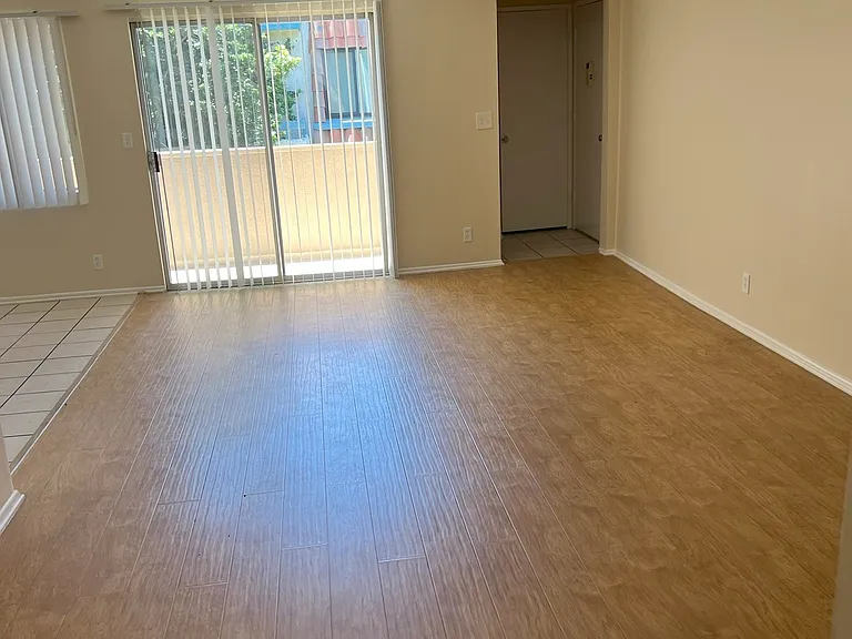 MARGATE VILLA APARTMENTS — Photo 12