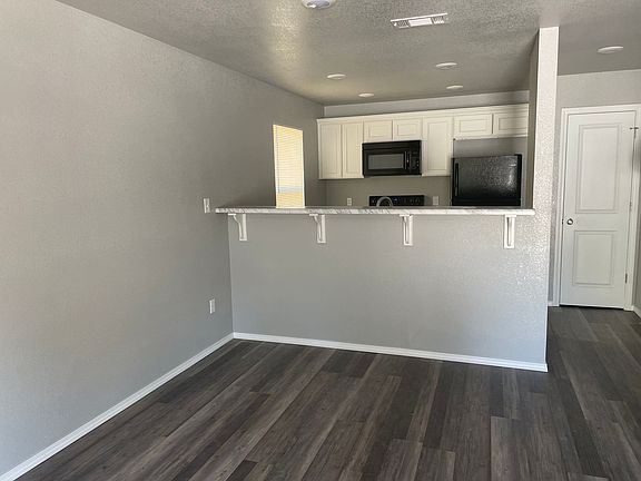 3rd image of 418 N 20th St #L