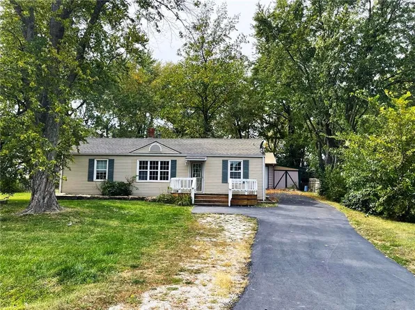 402 Maple St, Lathrop, MO 64465