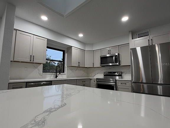 5th image of 731 Bongart Rd