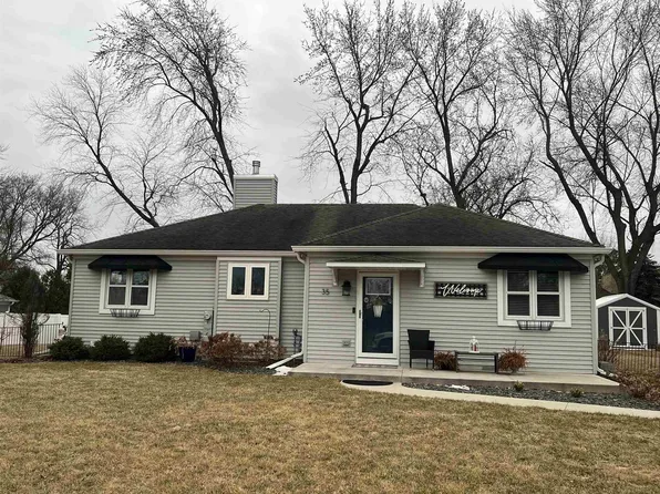 35 Crimson Lane, Oshkosh, WI 54902