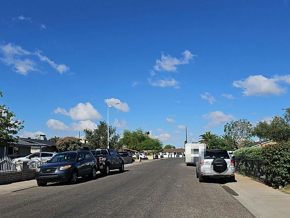 5th image of 4935 W Granada Rd