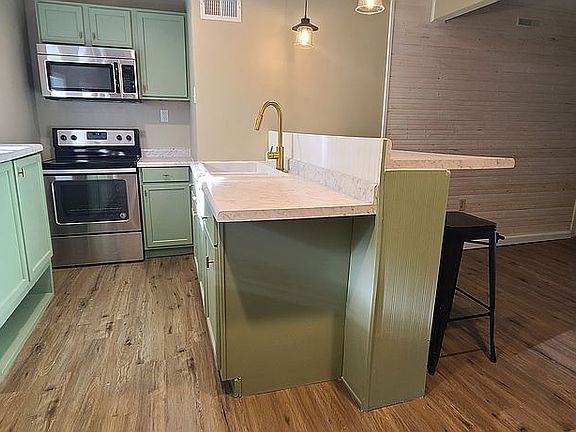 2nd image of 56061 Francis St