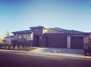 3922 Flint Ave, Clovis, CA 93619