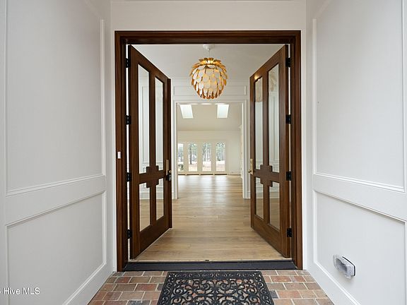 4th image of 360 Lake Dornoch Drive