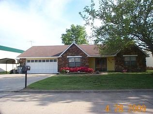 1413 Truman St, Wagoner, OK 74467