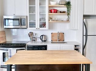 600 Fleet St #2904, Toronto, ON M5V1B7