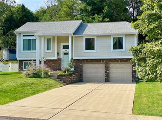 148 Rocky Ridge Rd, Bethel Park, PA 15102