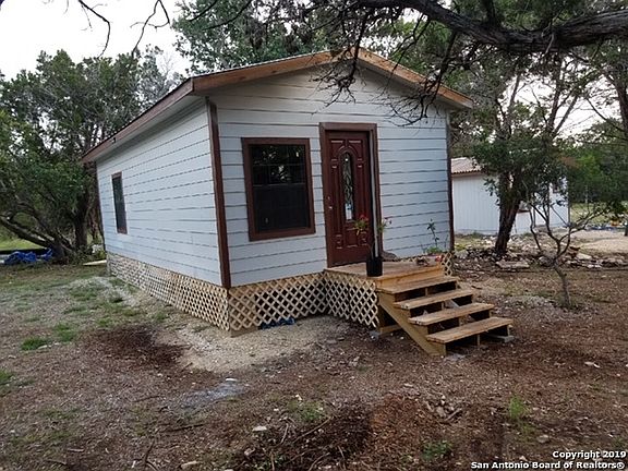 2nd image of 332 Cypress Blf