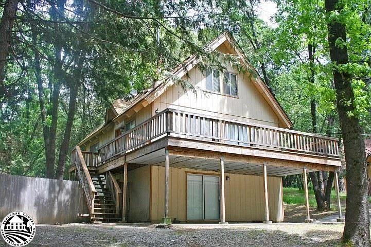 21767 Crystal Lake Dr photo 1