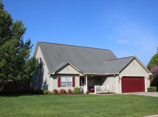 7605 Applecross Rd, Corryton, TN 37721