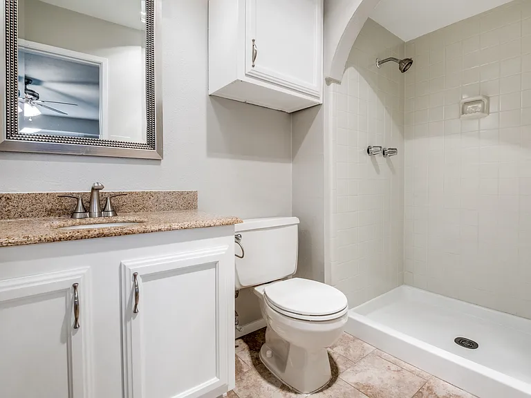 1113 San Antonio Ct — Photo 8