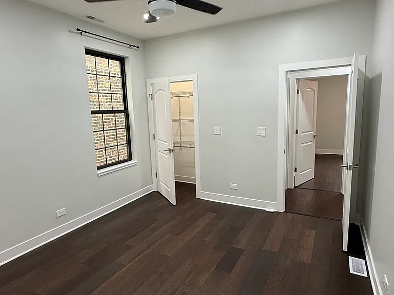 2440 W Iowa St #2 — Photo 16
