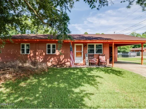 4106 2nd St, Moss Point, MS 39563