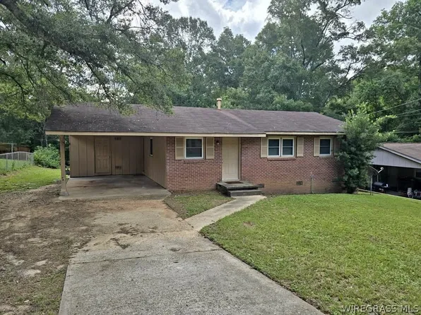 10 Dowling St, Daleville, AL 36322