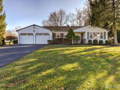 28 Chipper Dr, Kendall Park, NJ, 08824