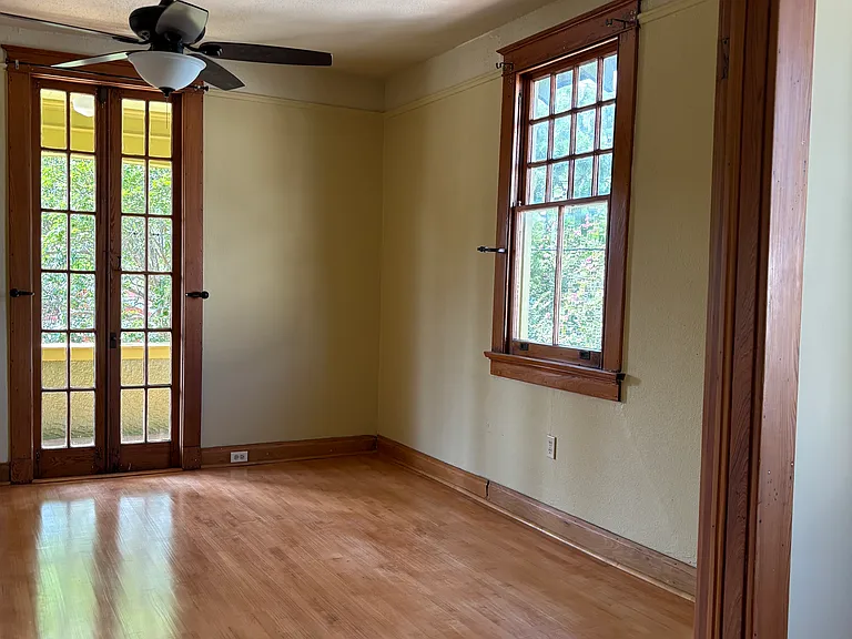 2225 Dante St — Photo 5