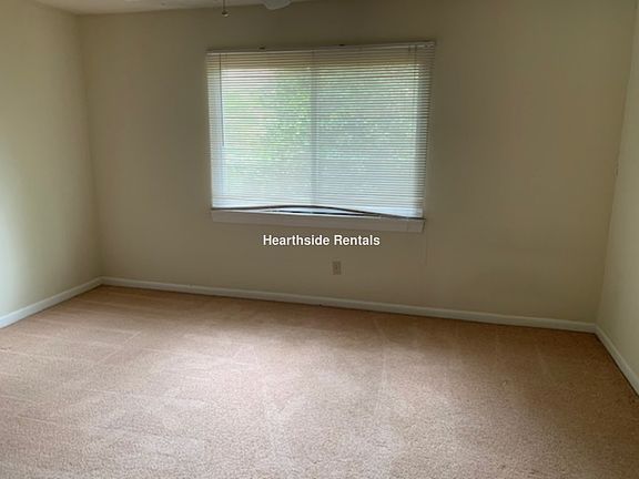5th image of 904 E 14th St APT 6