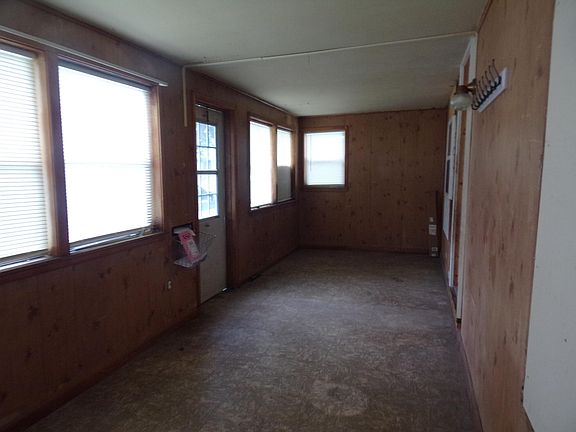 5th image of 602 W 3rd Ave